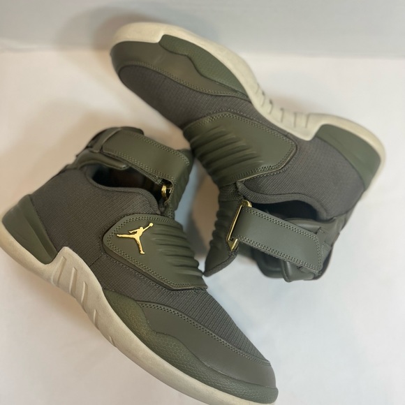 Jordan Generation 23 Medium Olive Size 9 - Picture 5 of 14